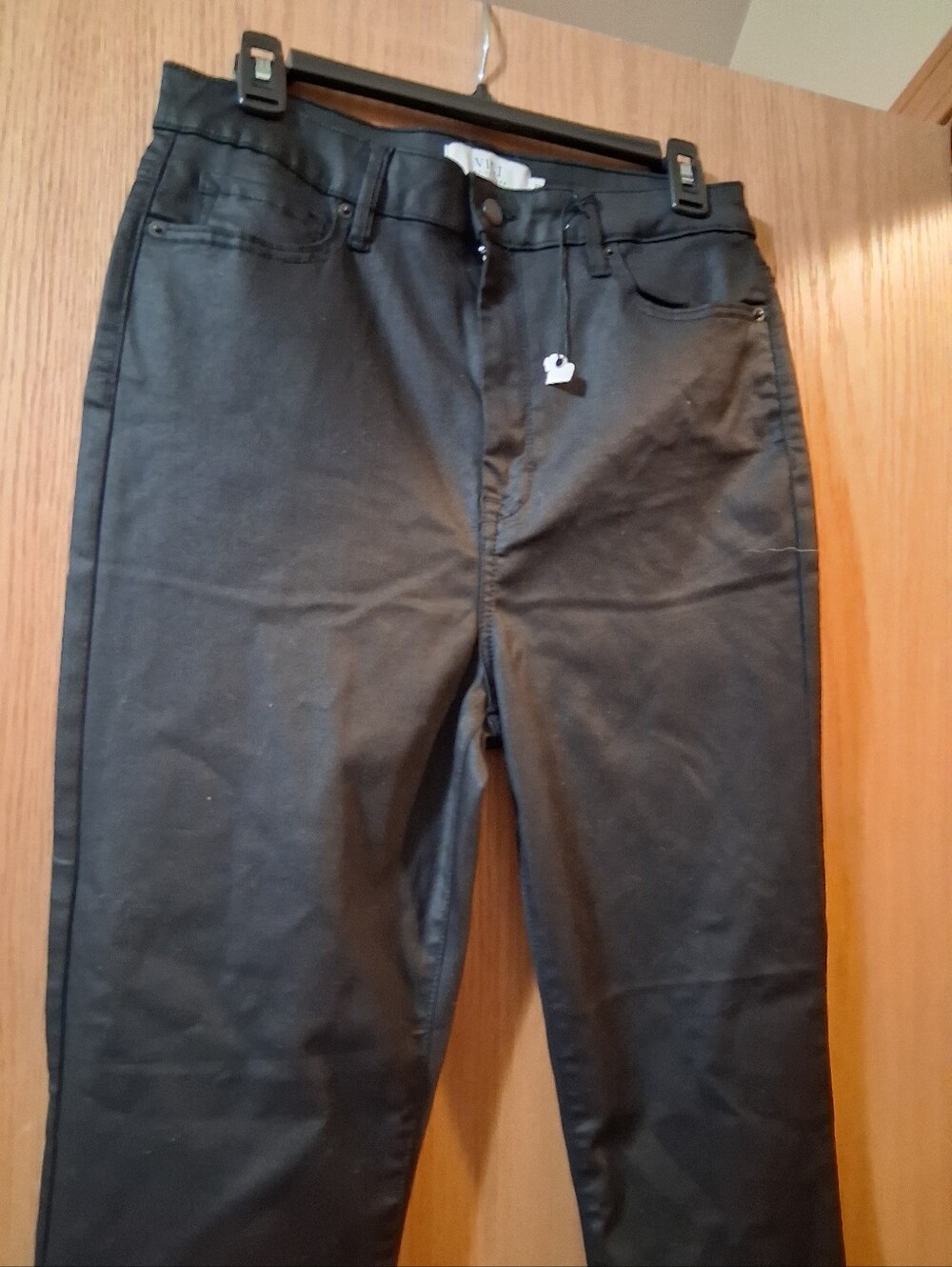 VICI Los Angeles black coated jeans, Split Hem. Coated denim vegan leather look - Picture 5 of 6